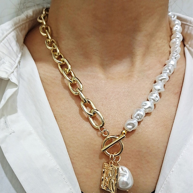 Read more about the article The Timeless Elegance of Stainless Steel Jewellery