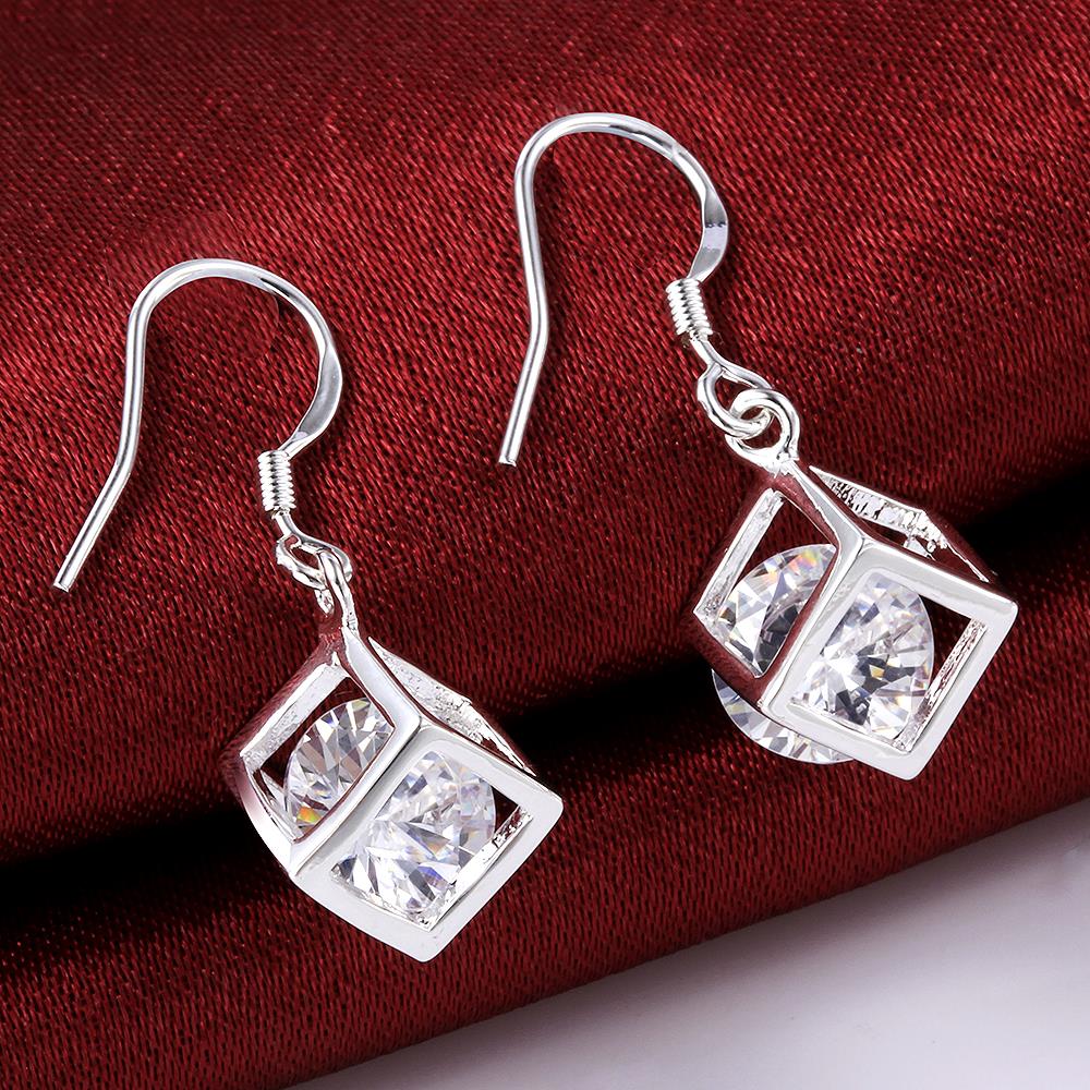 Read more about the article Fashion Jewellery by The Jewellery Queen