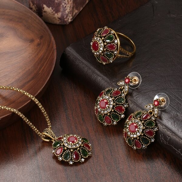 Ethnic Bride Crystal Flower Earring Ring Jewellery Set - Image 3