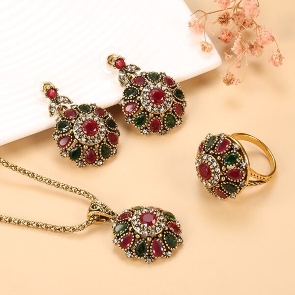 Ethnic Bride Crystal Flower Earring Ring Jewellery Set - Image 4