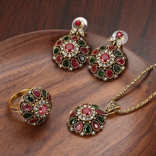 Ethnic Bride Crystal Flower Earring Ring Jewellery Set - Image 5